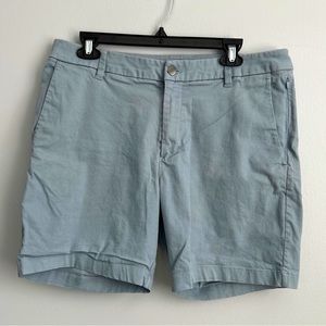 Lululemon Men’s 34 • Commission Gray 8” Chino Golf Shorts.